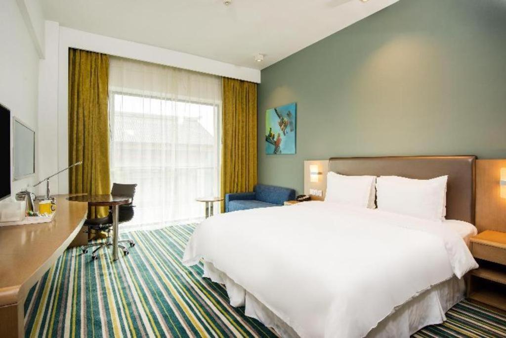 Holiday Inn Express Dujiangyan Ancient City Εξωτερικό φωτογραφία