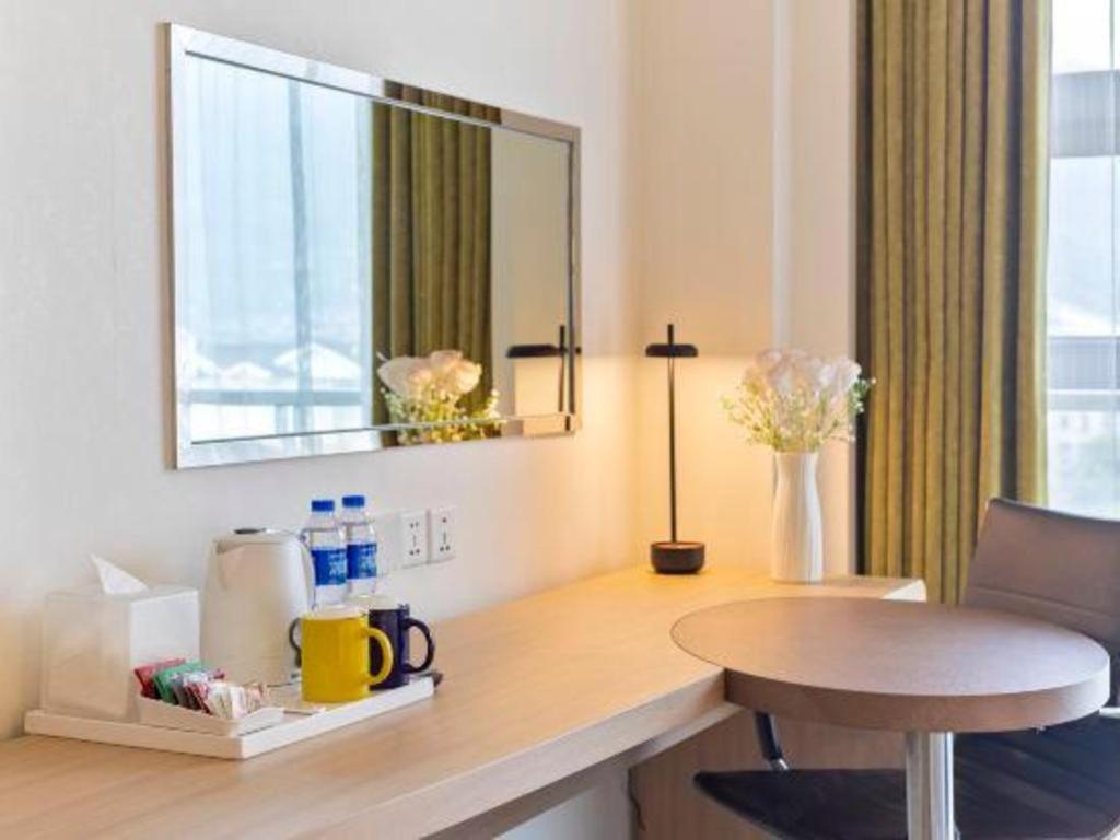 Holiday Inn Express Dujiangyan Ancient City Εξωτερικό φωτογραφία