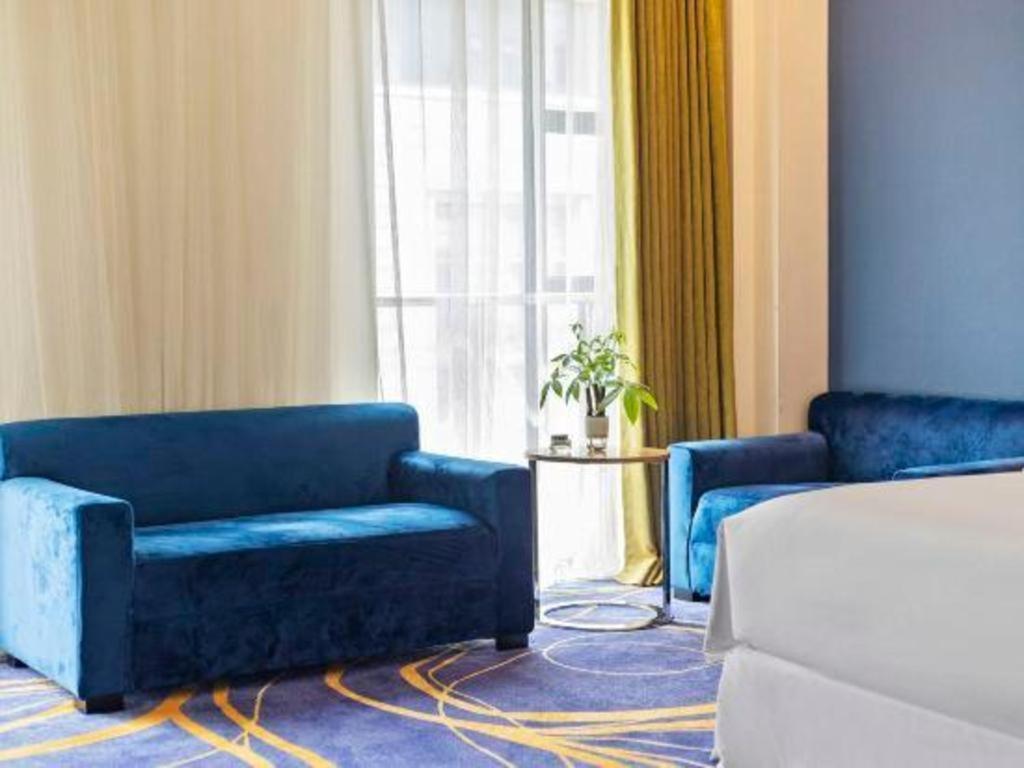 Holiday Inn Express Dujiangyan Ancient City Εξωτερικό φωτογραφία